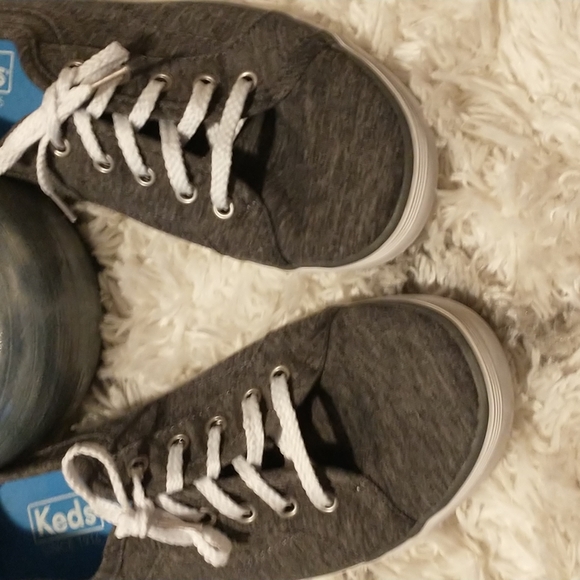 Keds woman's size 7.5 classic canvas sneakers - Picture 7 of 15